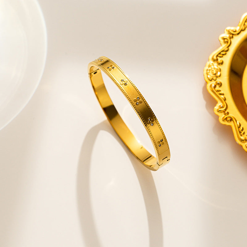 Floret Bangle - 18K Gold plated