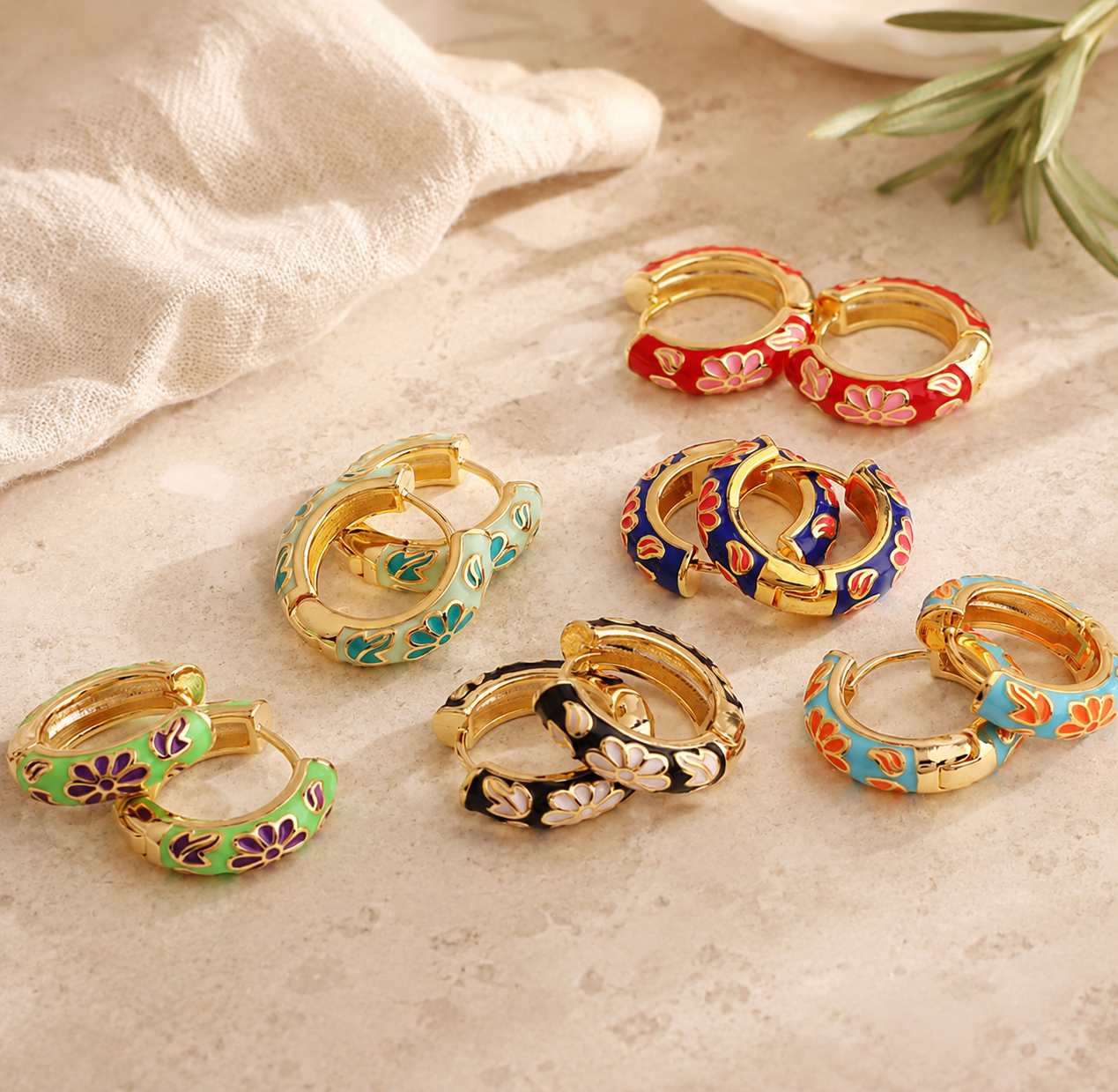 Daisy Bloom Enamel