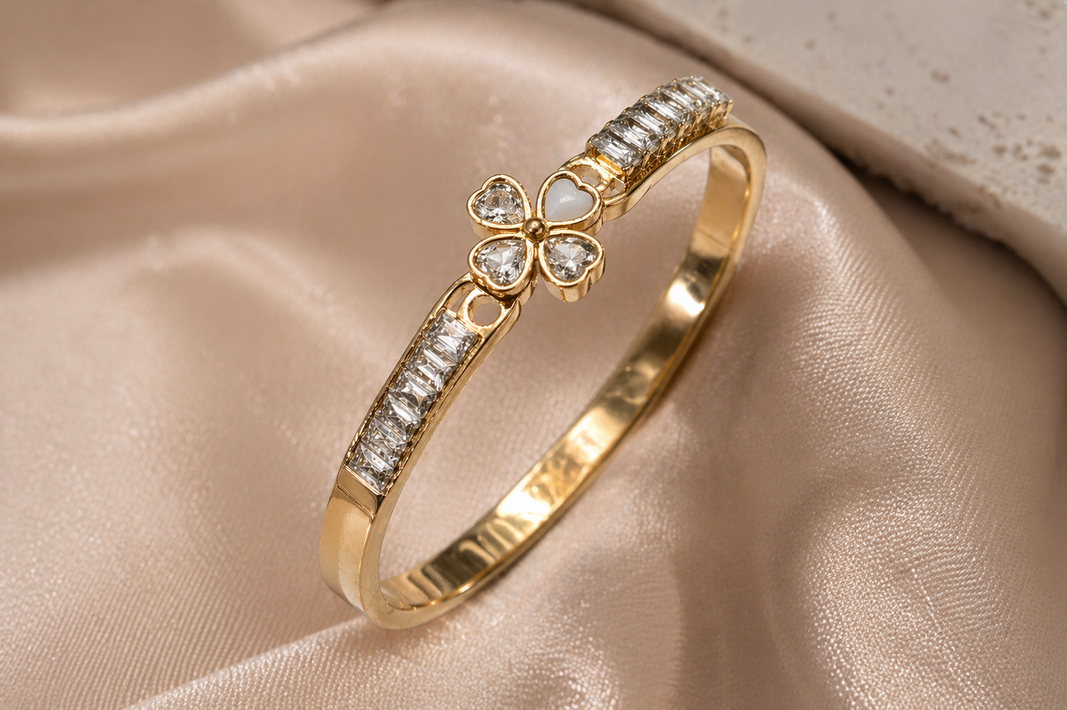 Clover Blossom Bangle