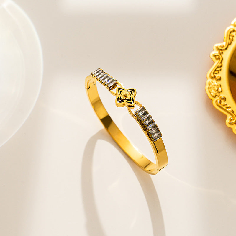 Floret Bangle