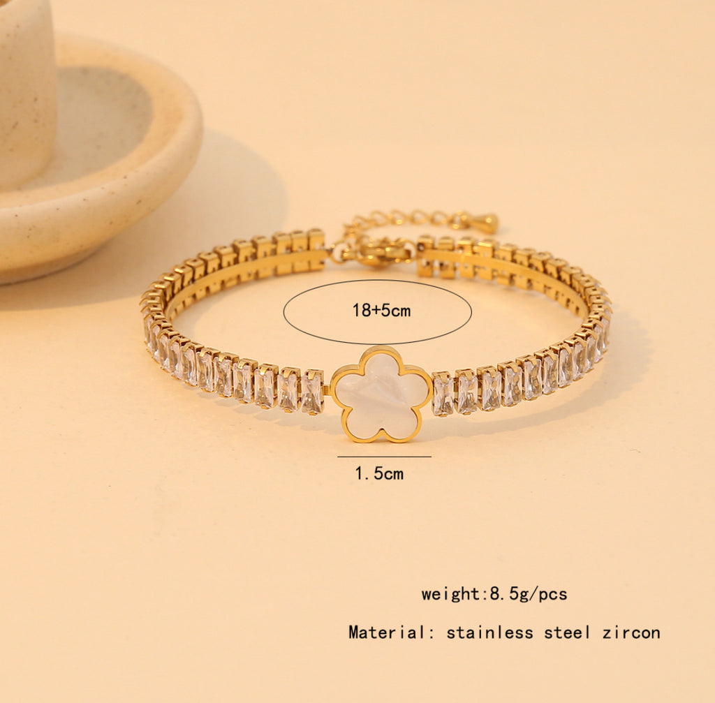 Petal & Stone Bracelet
