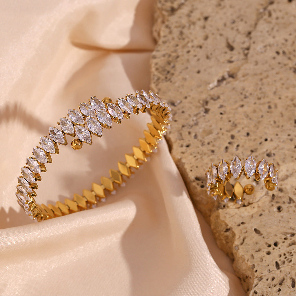 Crystal feather open Bracelet