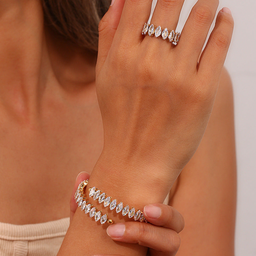 Crystal feather open Bracelet