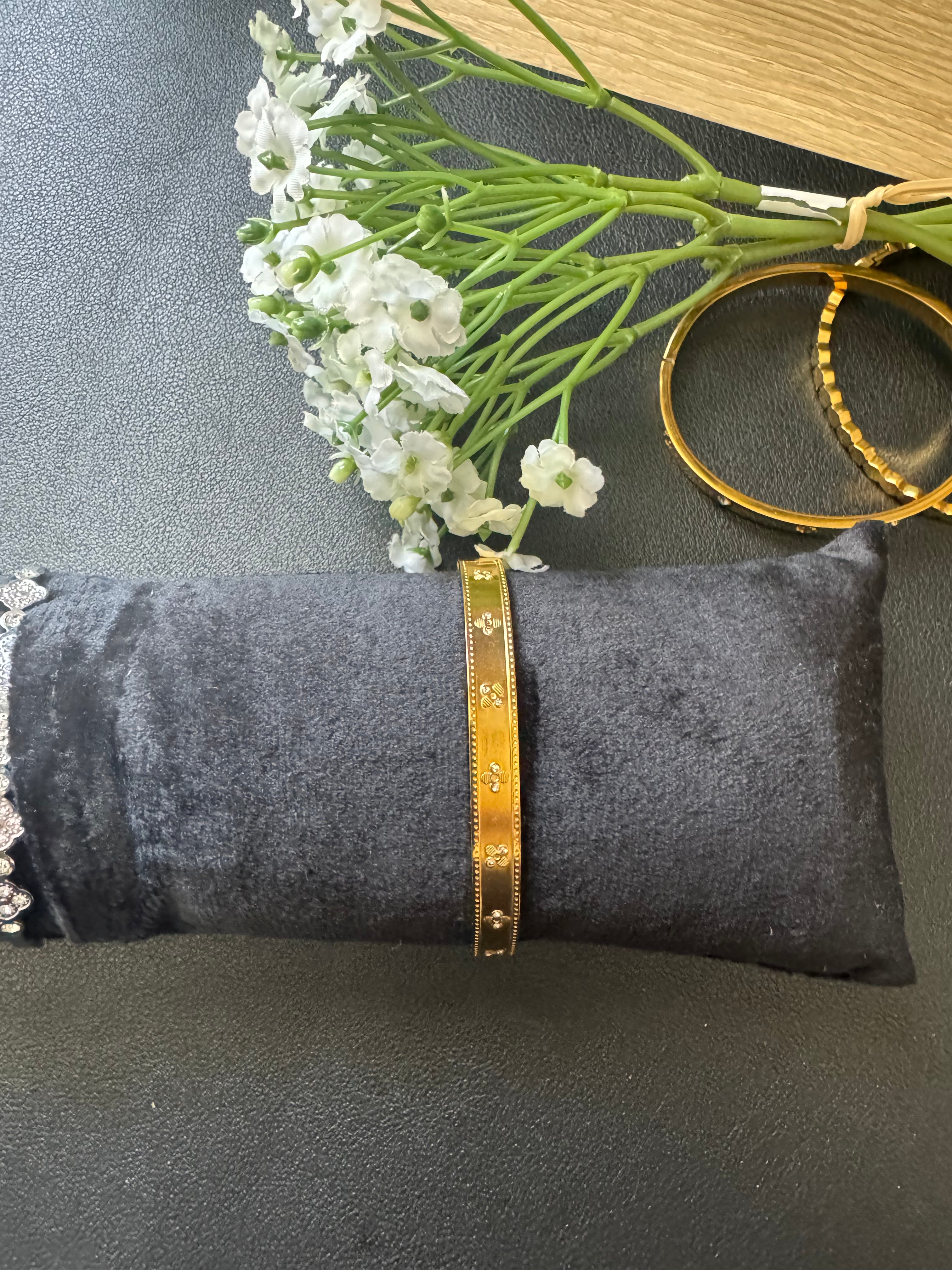 Floret Bangle - 18K Gold plated