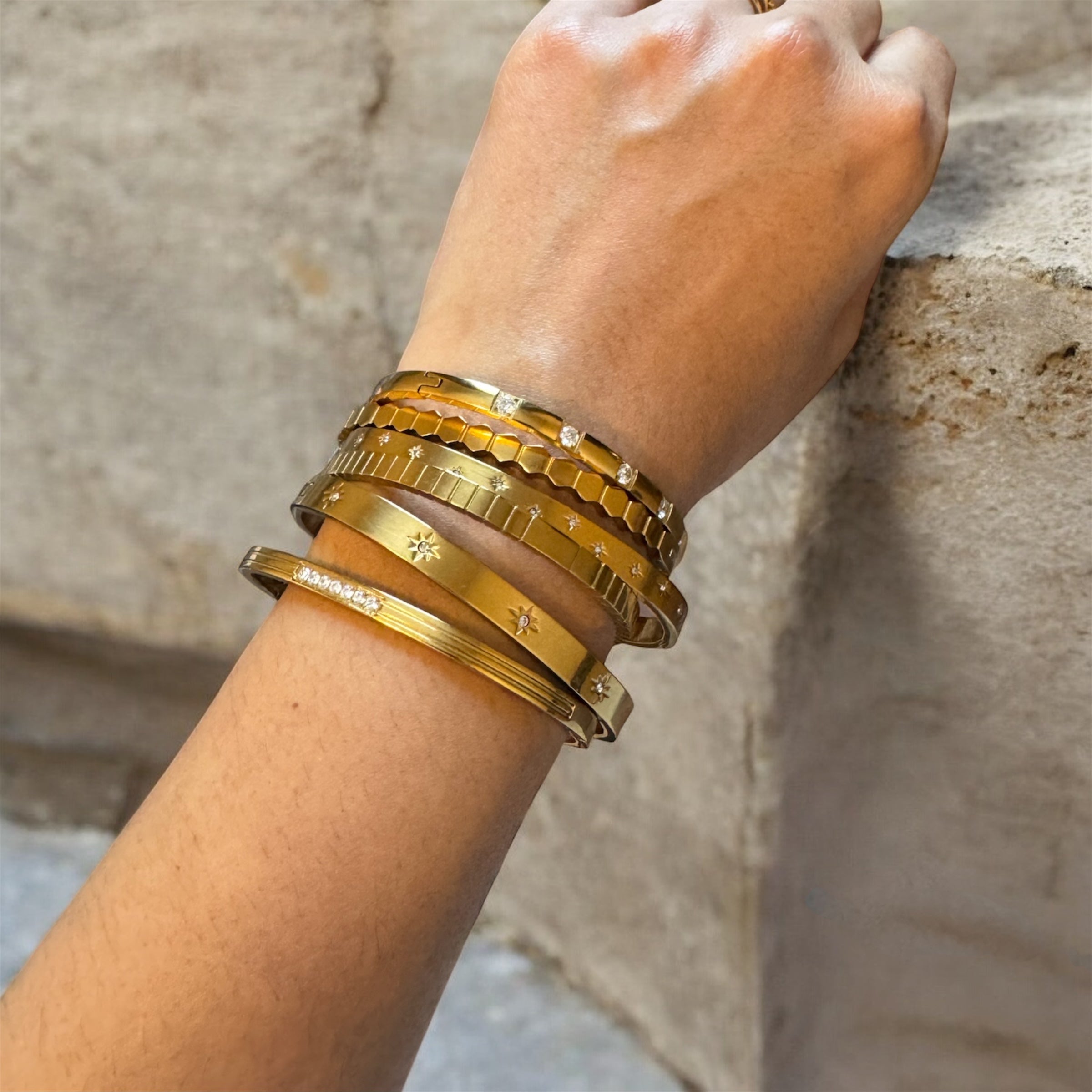 IG Style Individualistic Diamond Inlay Hand Ring Bangles